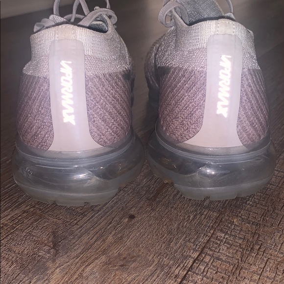 Nike Running Shoes (VaporMax) - Picture 7 of 9